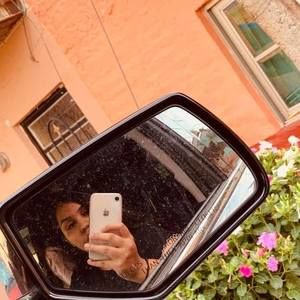 Meet your Posher, Dulce